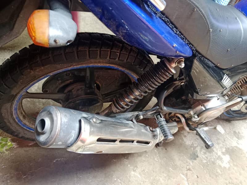 YBR125 4