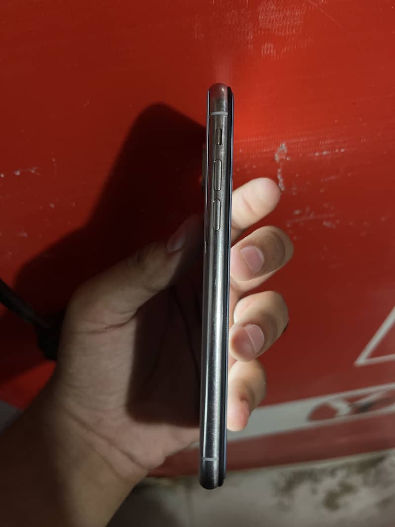 Apple iPhone X 2