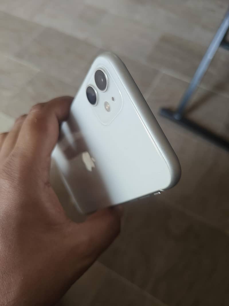 Apple iPhone 11 2