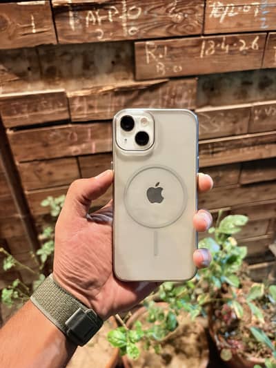 Apple iPhone 13