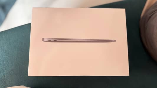 Unused MacBook Air M1 8GB 256GB