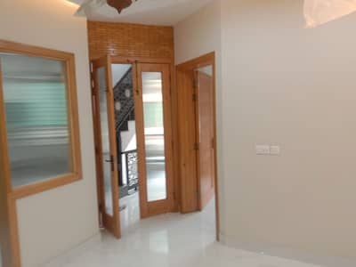 5 Marla Tripplet Storey House For Sale
