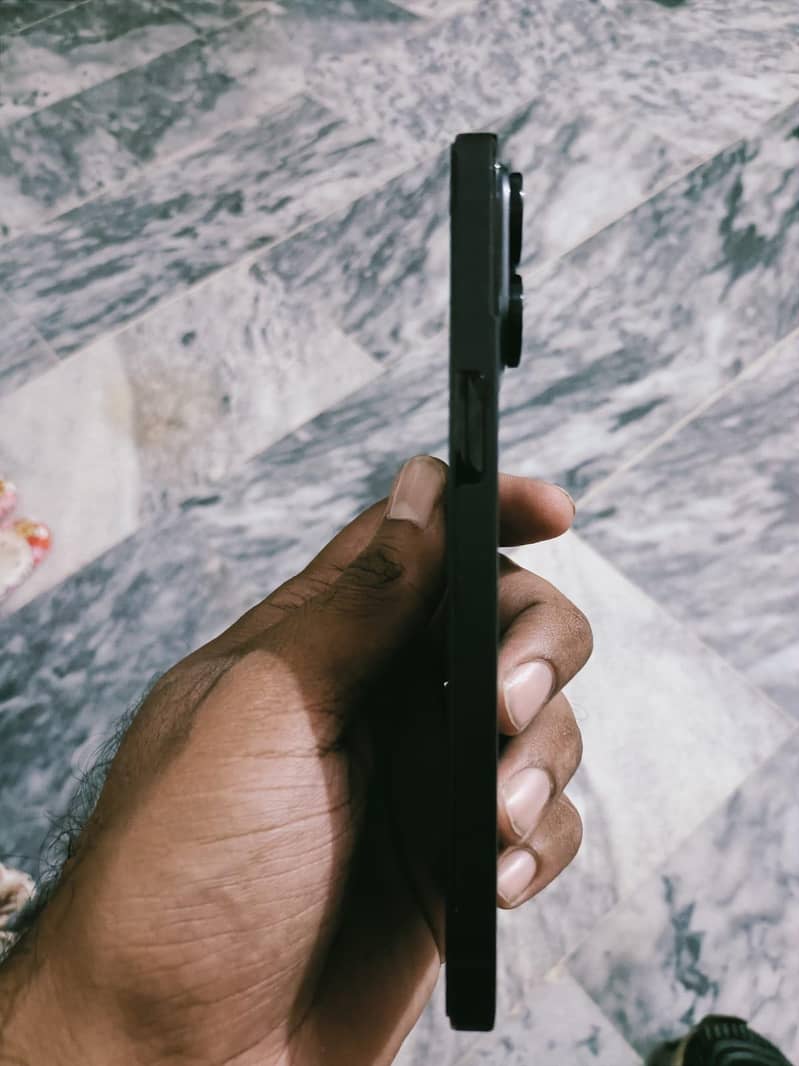 Apple iPhone 14 Pro Max 4