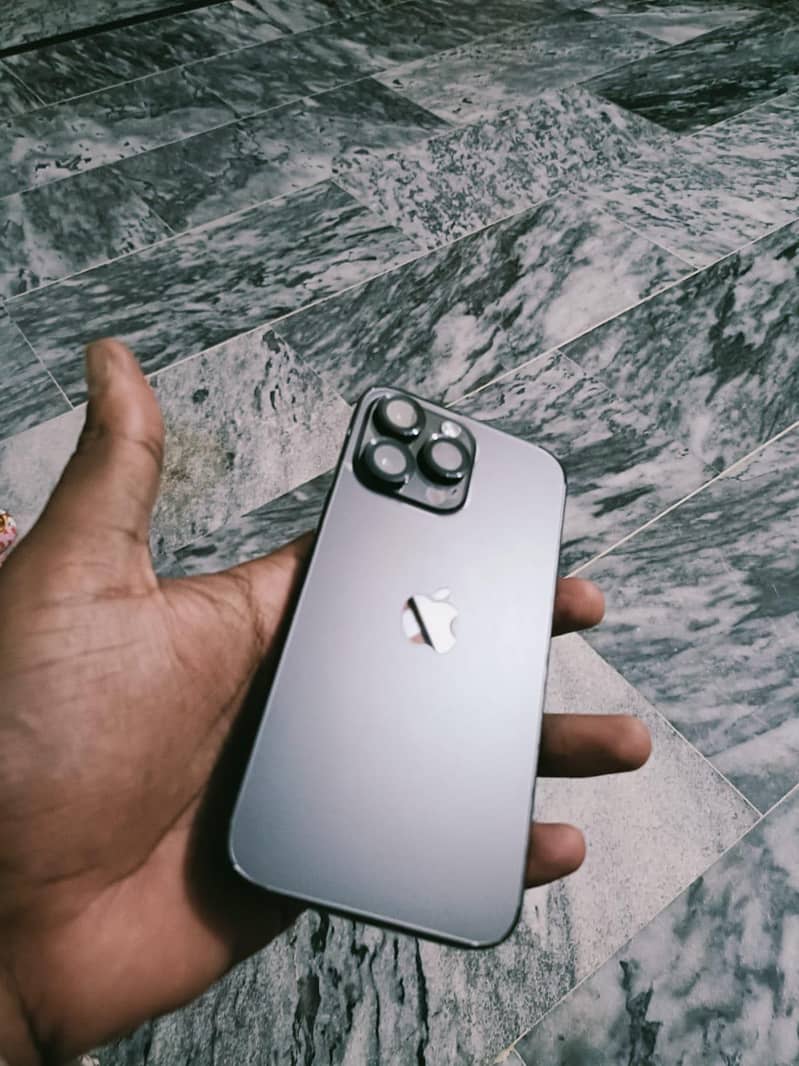 Apple iPhone 14 Pro Max 6