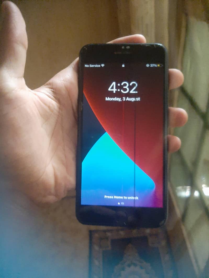 Apple iPhone 7 Plus 6