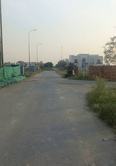 8-MARLA PLOT # D-153/5 COMMERCIAL PLOT LOCATED IN THE BEST BLOCK OF DHA LAHORE.