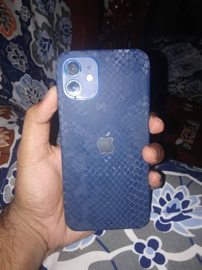 Apple iPhone 12