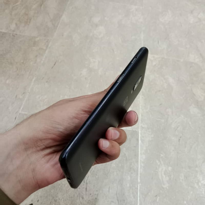 One Plus 6T 8