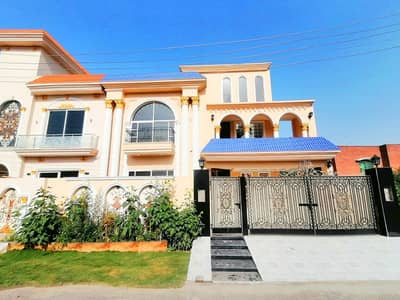 Perfect Prime Location 12 Marla House In BOR - Board of Revenue Housing Society For sale