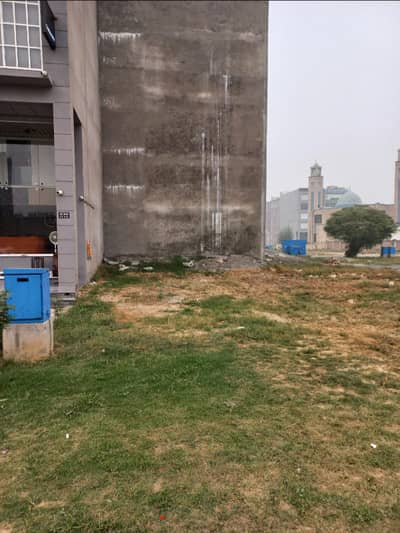 8-MARLA COMMERCIAL PLOT LOCATED IN THE BEST BLOCK OF DHA LAHORE.