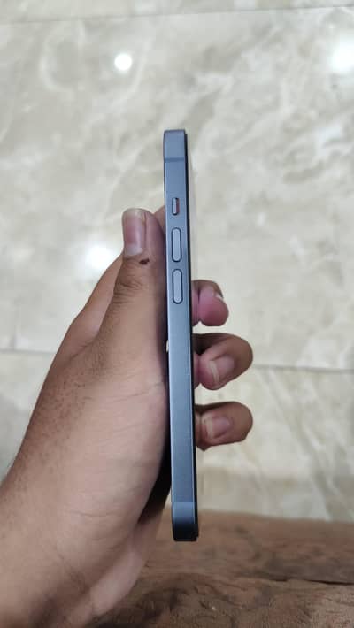 Apple iPhone 14
