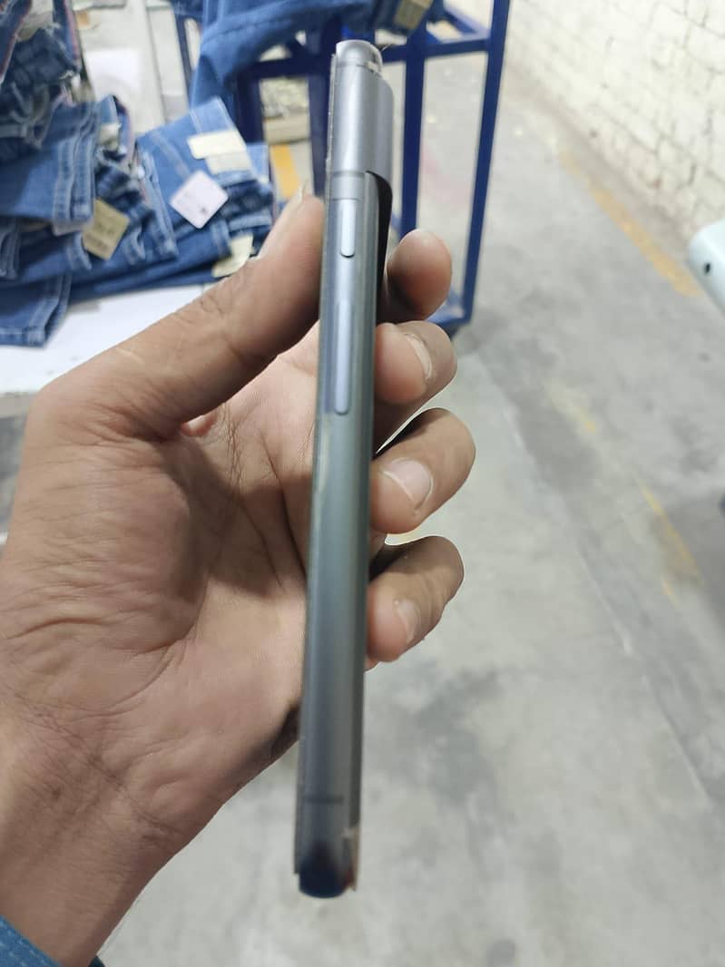 Google Pixel 8 2