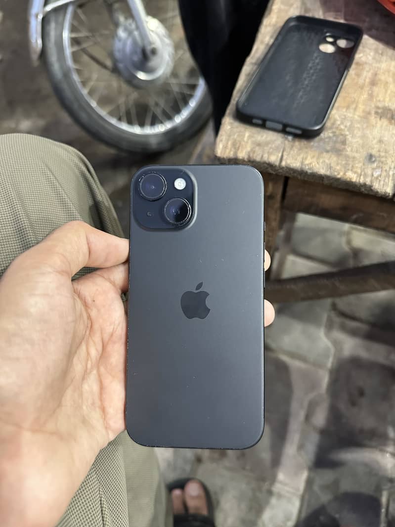 Apple iPhone 15 3