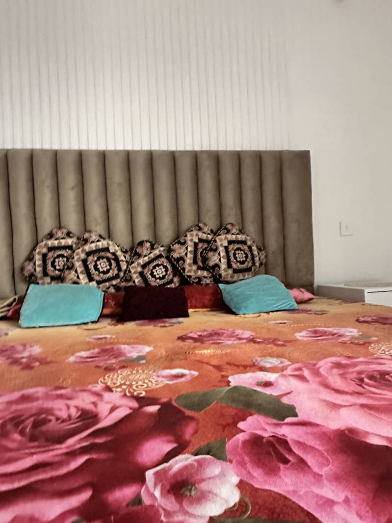 Bed with side tables 1