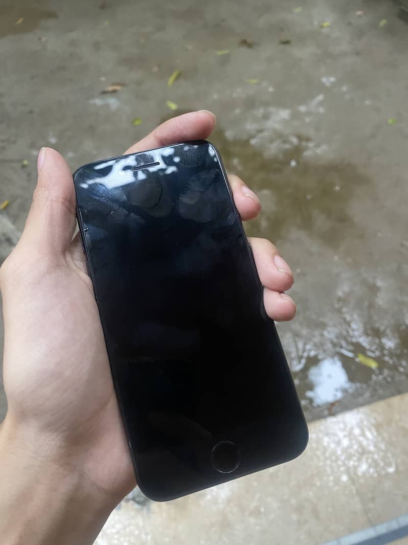 iPhone Se2 1