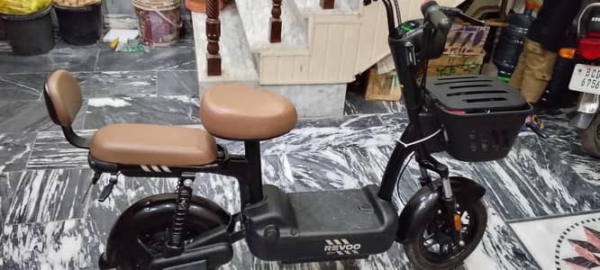 REVOO A04 Electric Scotty