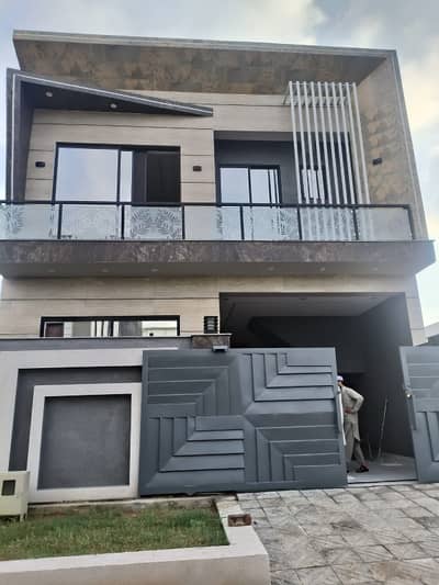 Double story new real picture for rent
