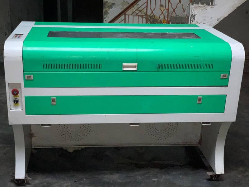 CNC MACHINE SINGLE HEAD 4