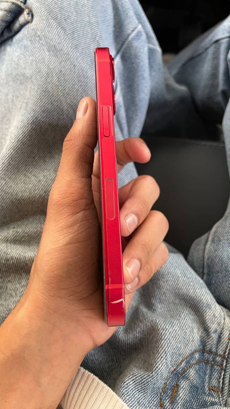 Apple iPhone 13 0