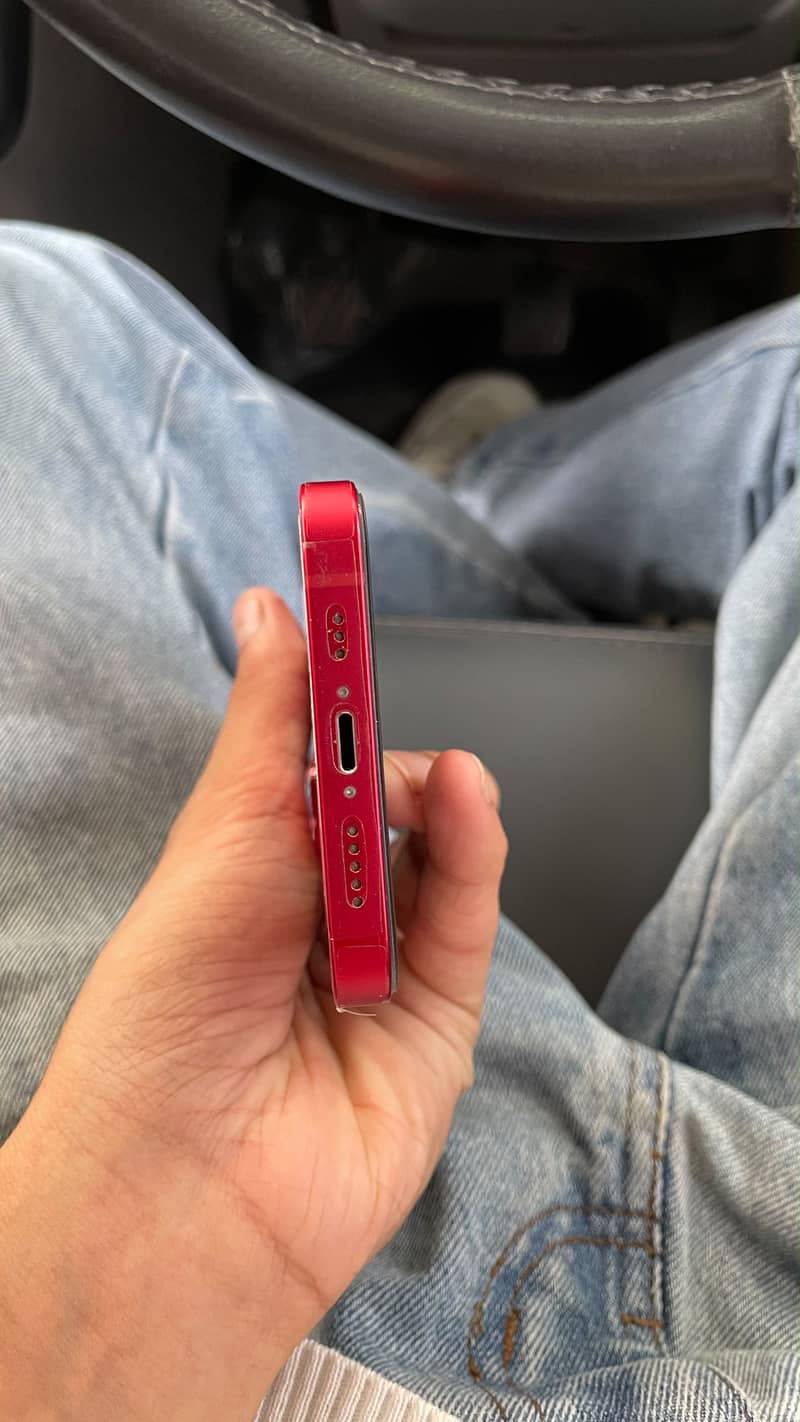 Apple iPhone 13 2