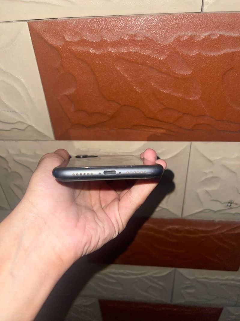 Apple iPhone 11 5