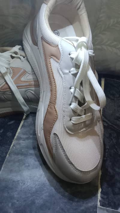 shoes / boots / original shoes