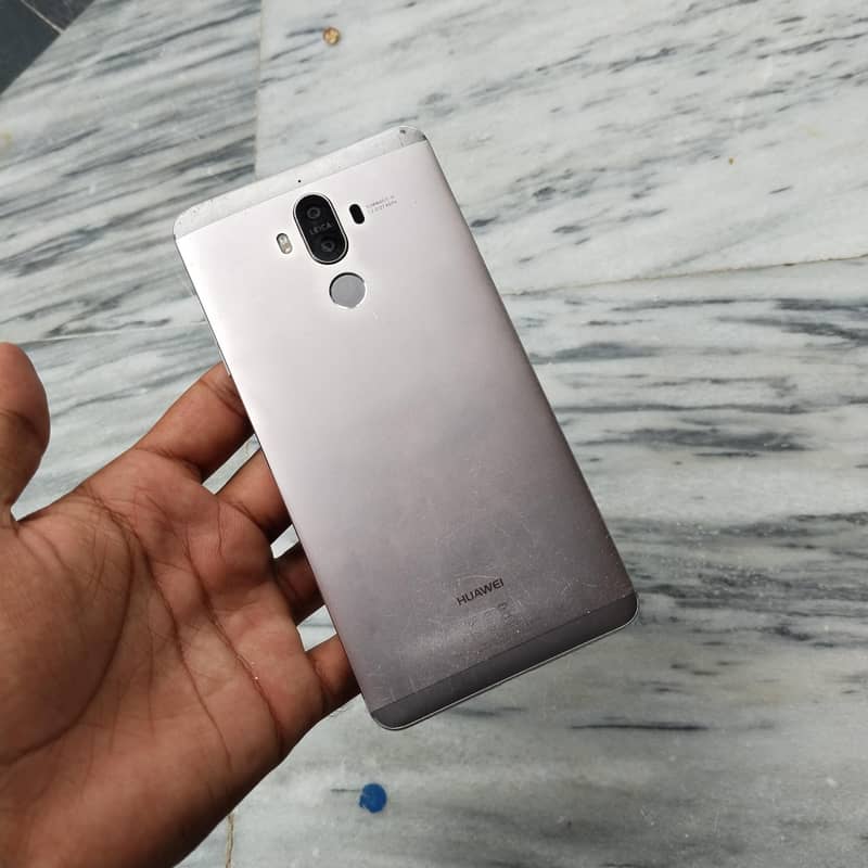 Huawei Mate 9 0