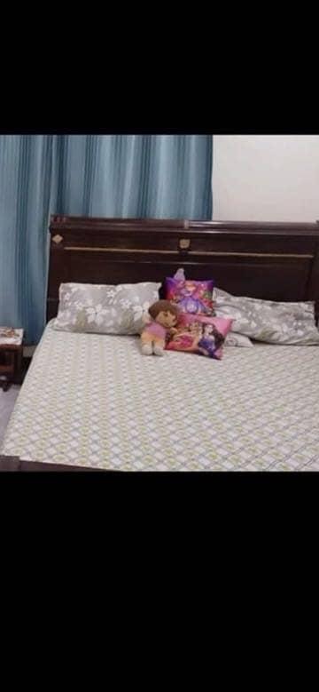 King Bed With Mattress