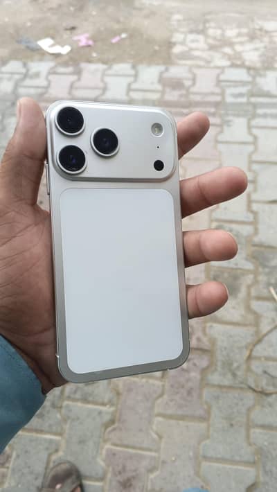 Apple iPhone XR converted 17 pm 03328623079 whstapp