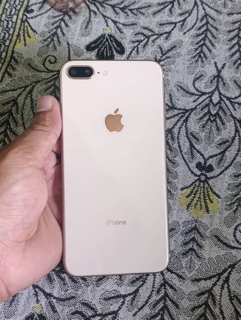 Apple iPhone 8 Plus 2