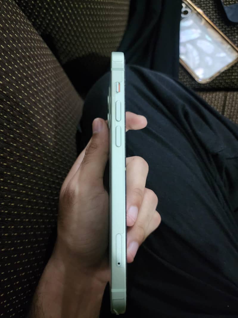 Apple iPhone 12 2