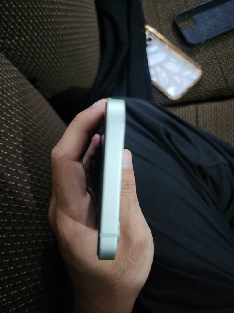 Apple iPhone 12 5