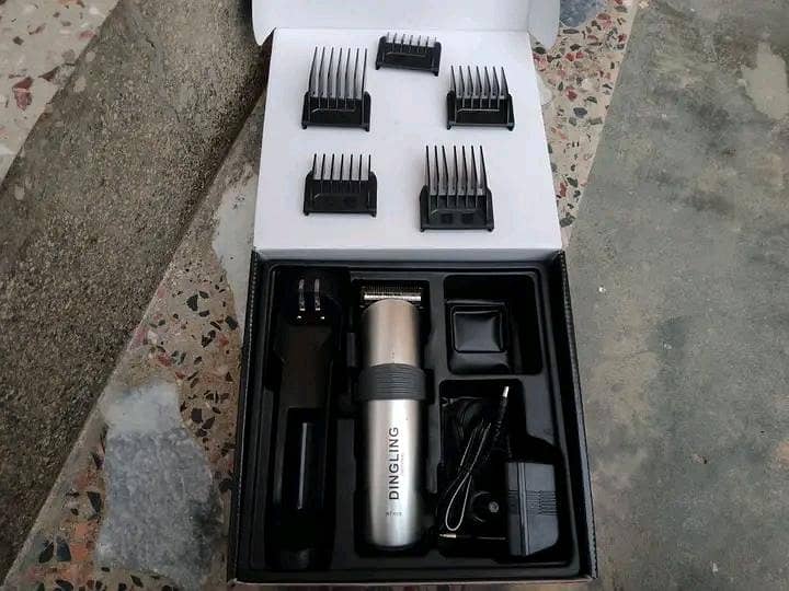 BEARD MACHINE 2