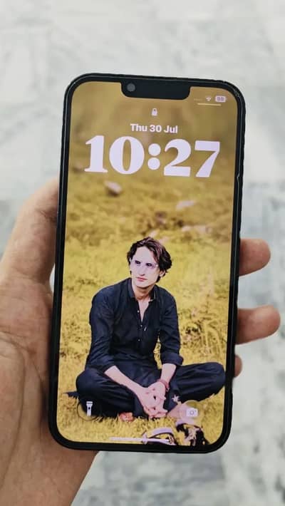 Apple iPhone 13