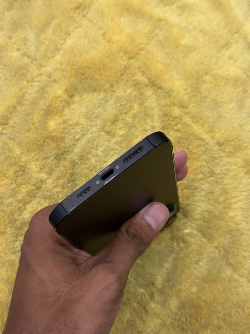 Apple iPhone 14 Pro Max 5