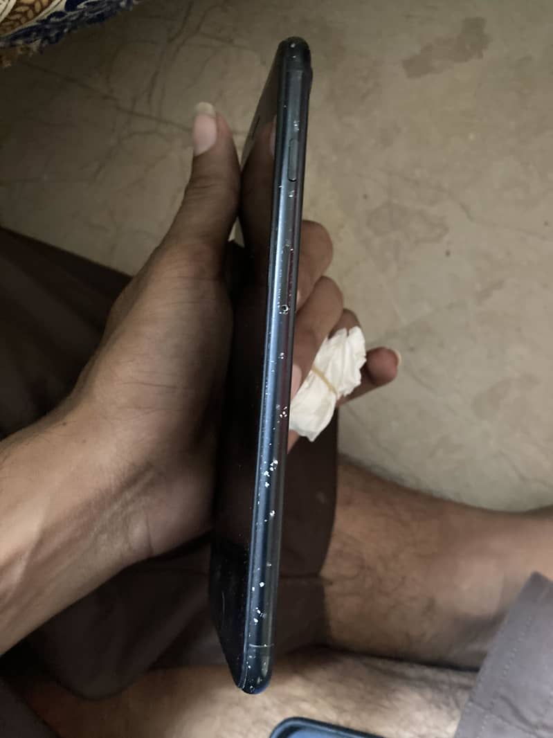 Apple iPhone 7 Plus 1