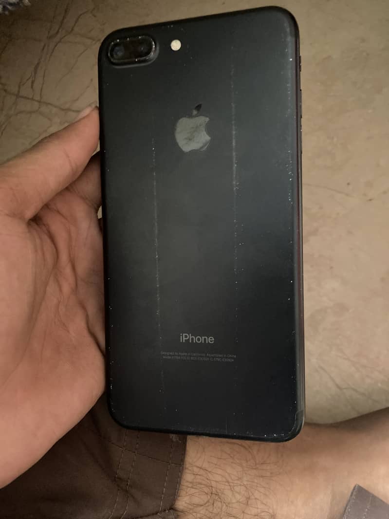 Apple iPhone 7 Plus 2