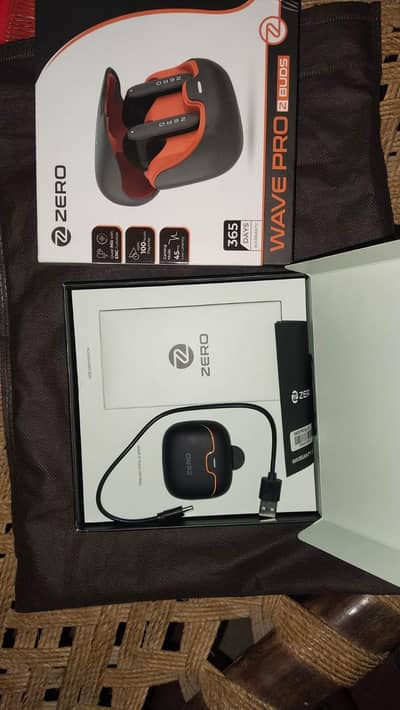 Zero life style Earbuds brand new