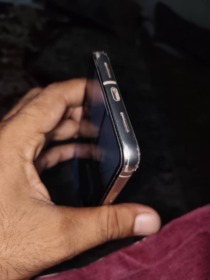 Google Pixel 8 Pro 3