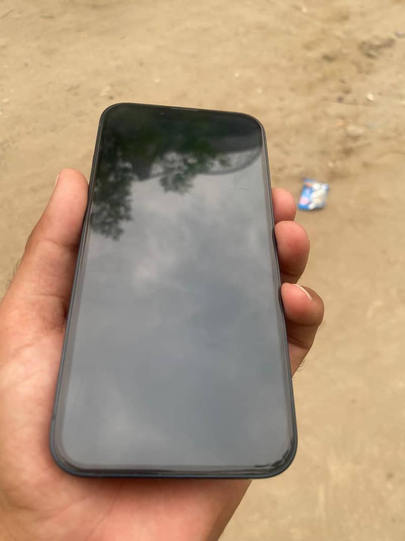 Apple iPhone 13 3