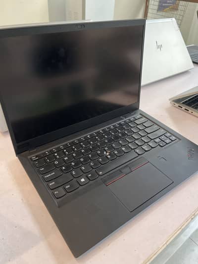 Lenovo X1 Carbon 8th Gen 16/512