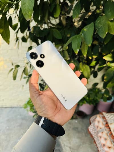 Infinix Hot 30 Play