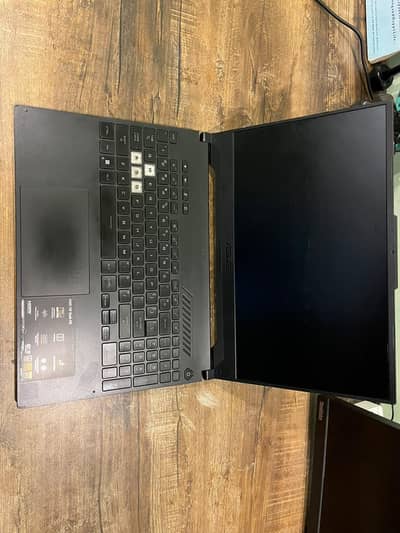 Asus F15 2022 / Intel core i7 / DDR 5 16gb