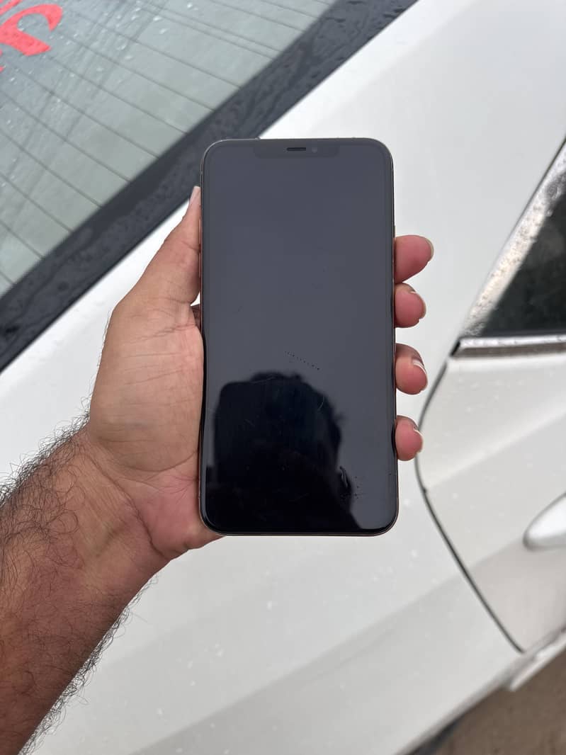 Apple iPhone 11 Pro Max 3