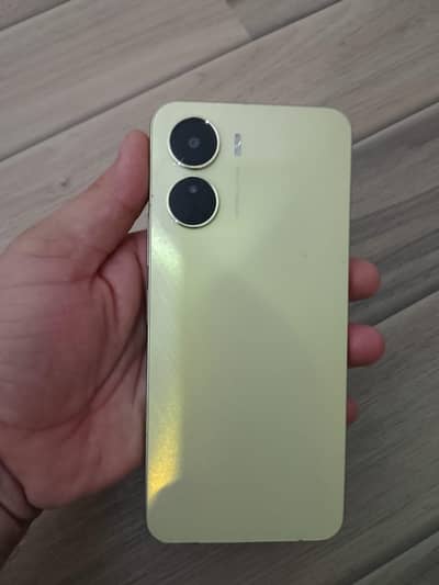 Vivo Y16