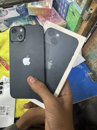 Apple iPhone 13