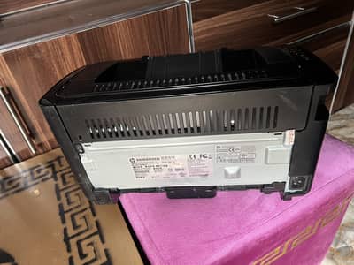 HP LASERJET 1102w 220v origional
