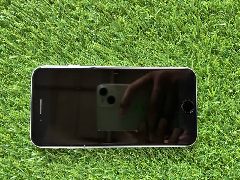 Apple iPhone SE 3
