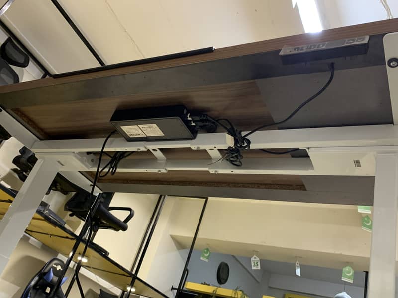 Height adjustable table /standing desk/ Electric table 3