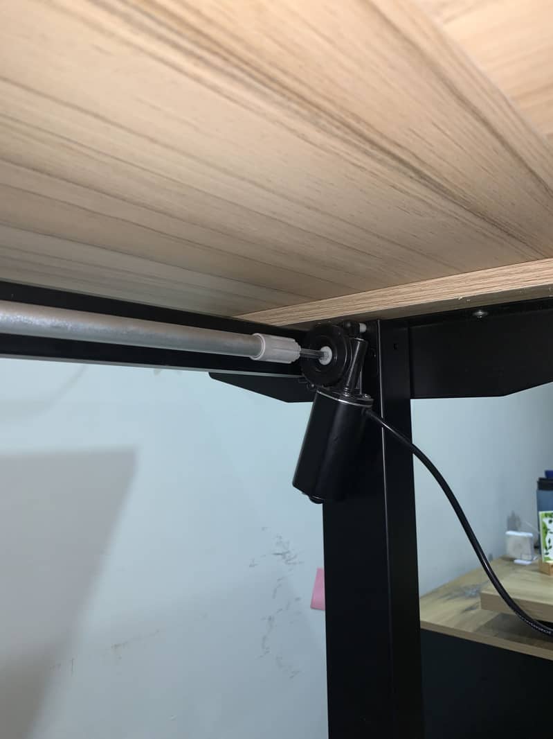 Height adjustable table /standing desk/ Electric table 6